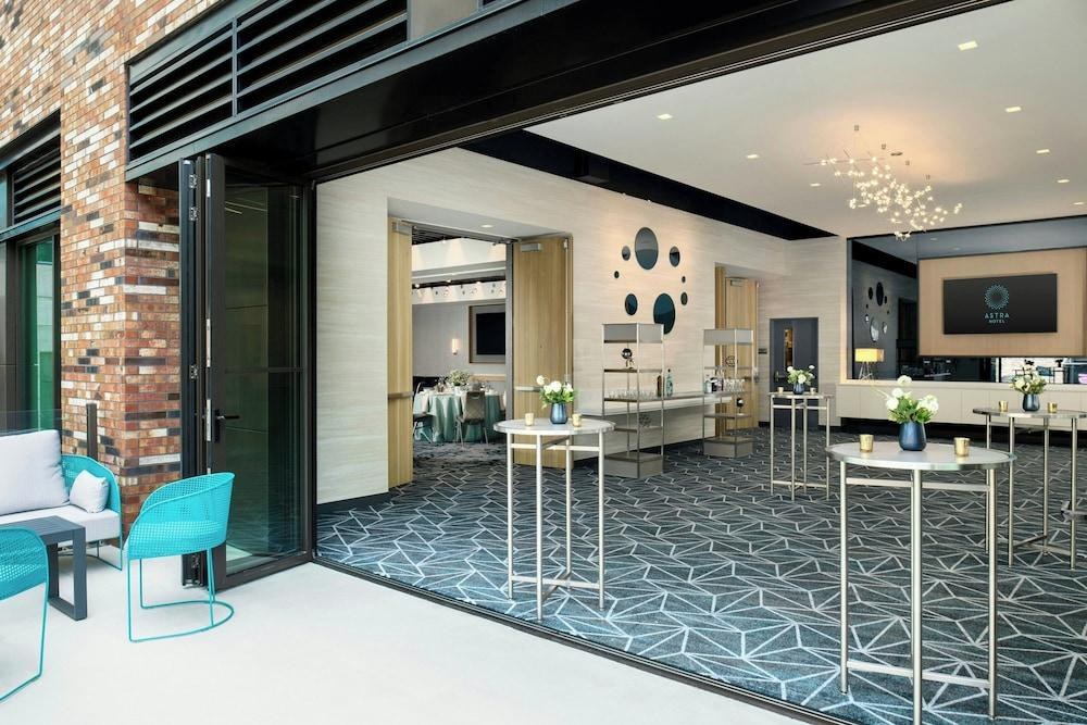 Astra Hotel, Seattle, A Tribute Portfolio Hotel by Marriott South Lake Union photo 2
