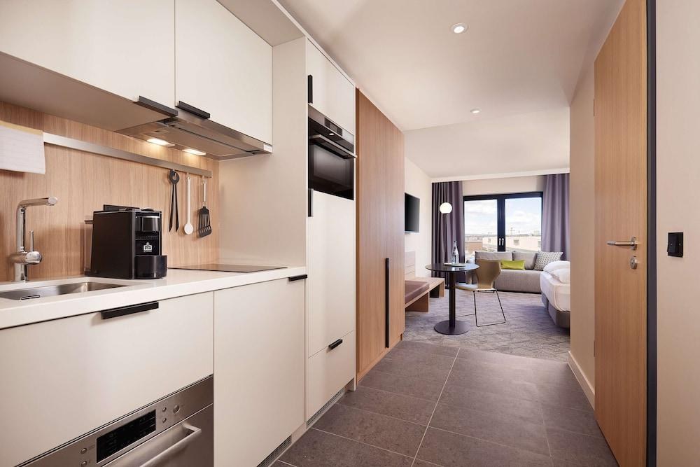 Adina Apartment Hotel Dusseldorf photo 4