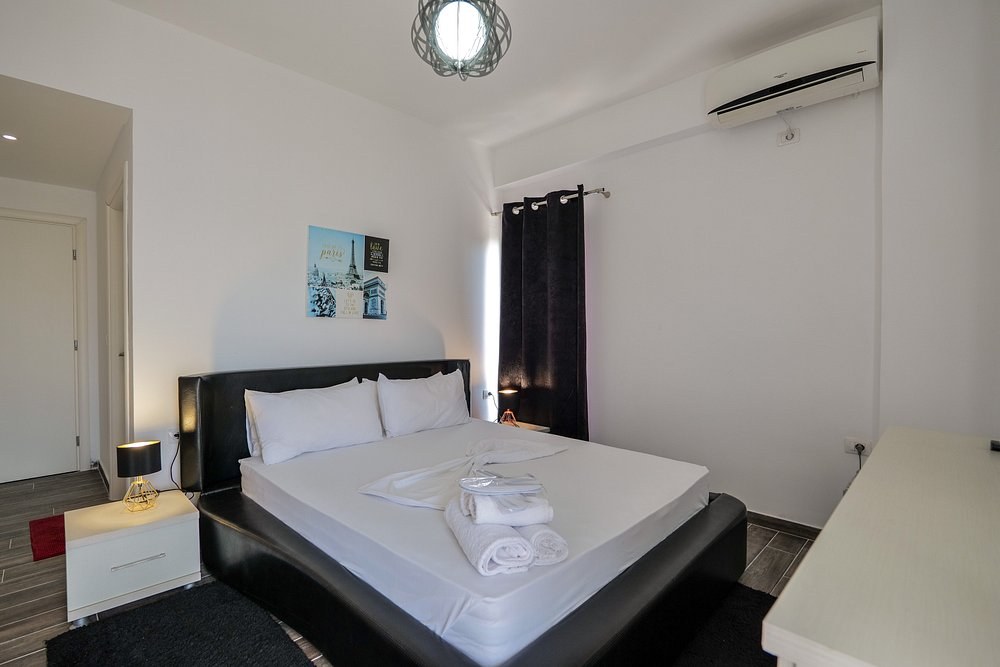 SUNRAYS HOTEL SARANDE photo 2