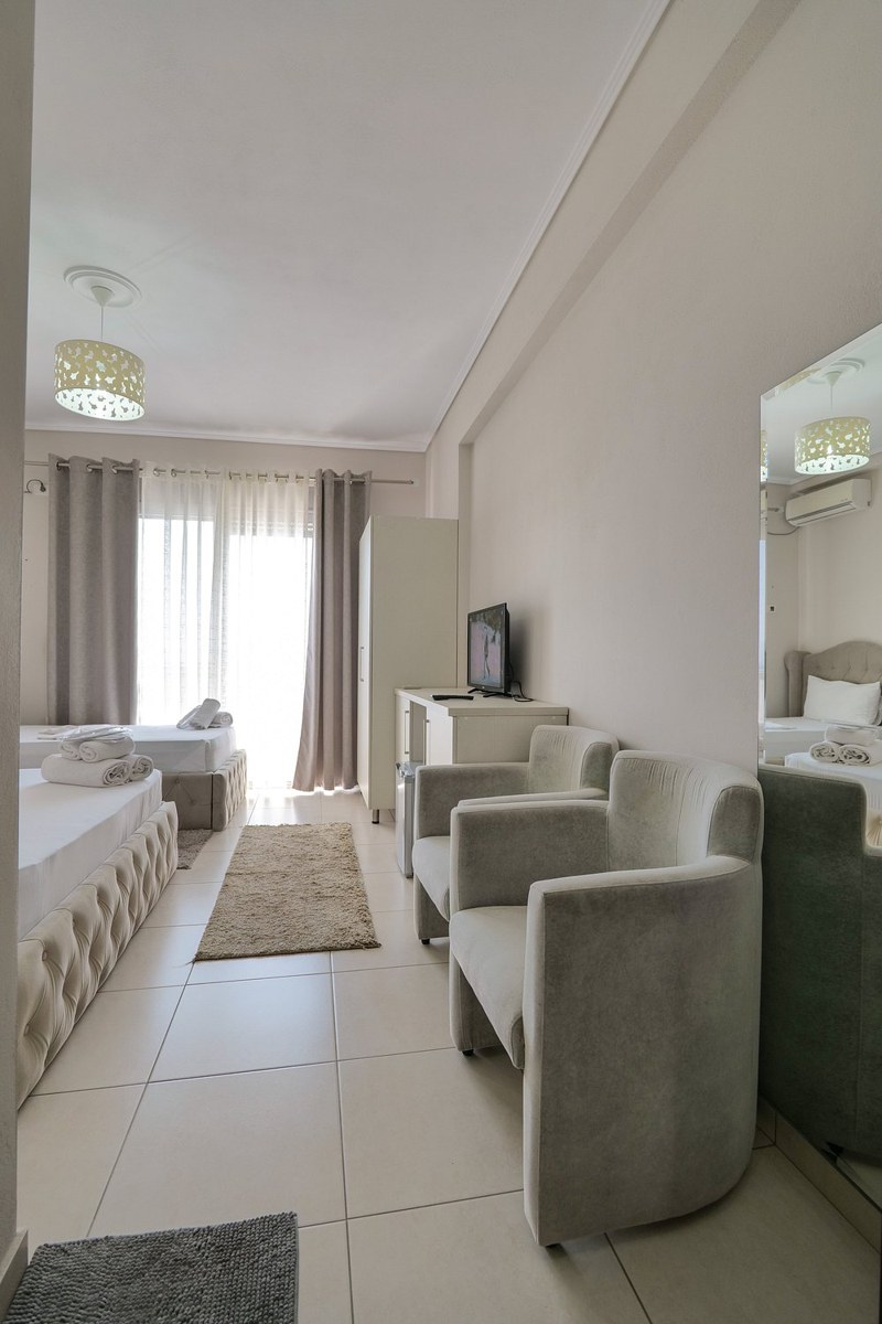 SUNRAYS HOTEL SARANDE photo 3