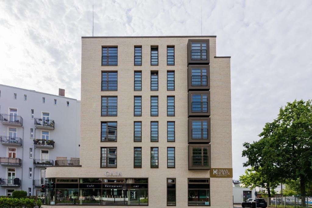 URBAN HEAVEN APARTHOTEL