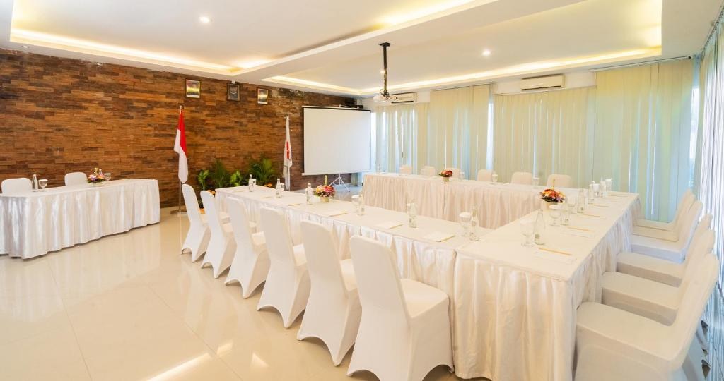 SWISS BELINN SEMINYAK photo 2