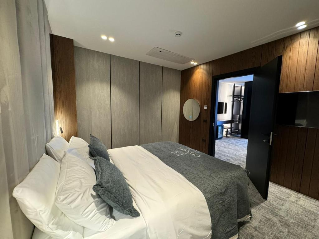 CONSUL HOTEL photo 1