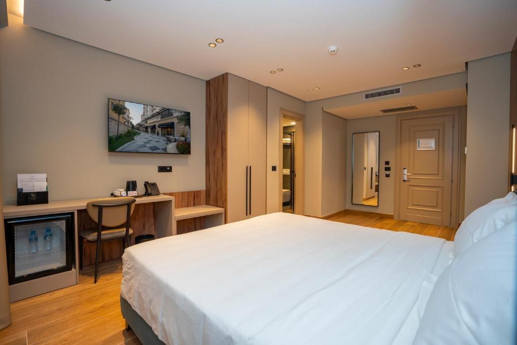 MOZART HOTEL photo 2