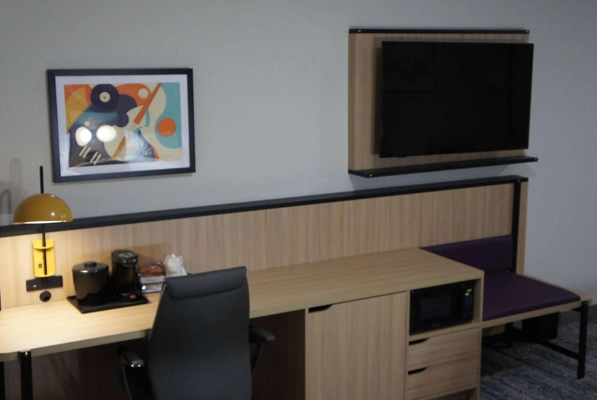 La Quinta Inn & Suites by Wyndham Memphis East photo 3