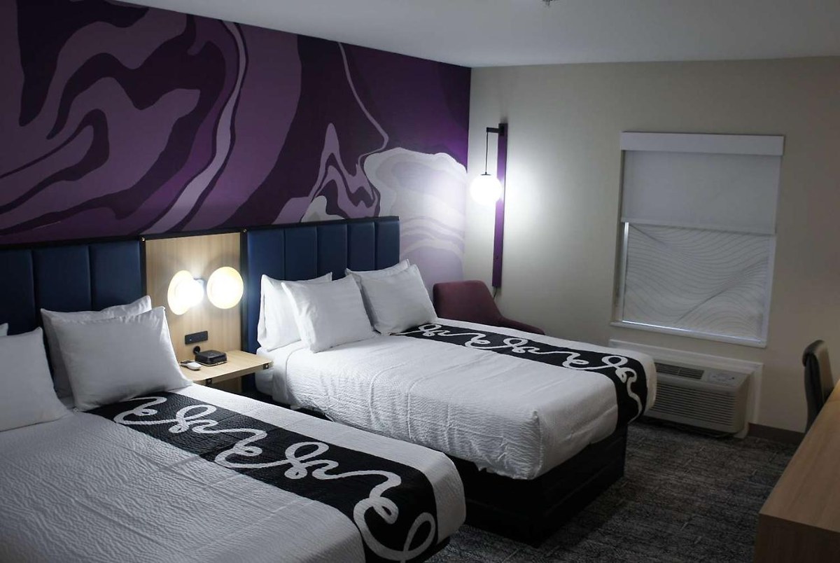 La Quinta Inn & Suites by Wyndham Memphis East photo 4