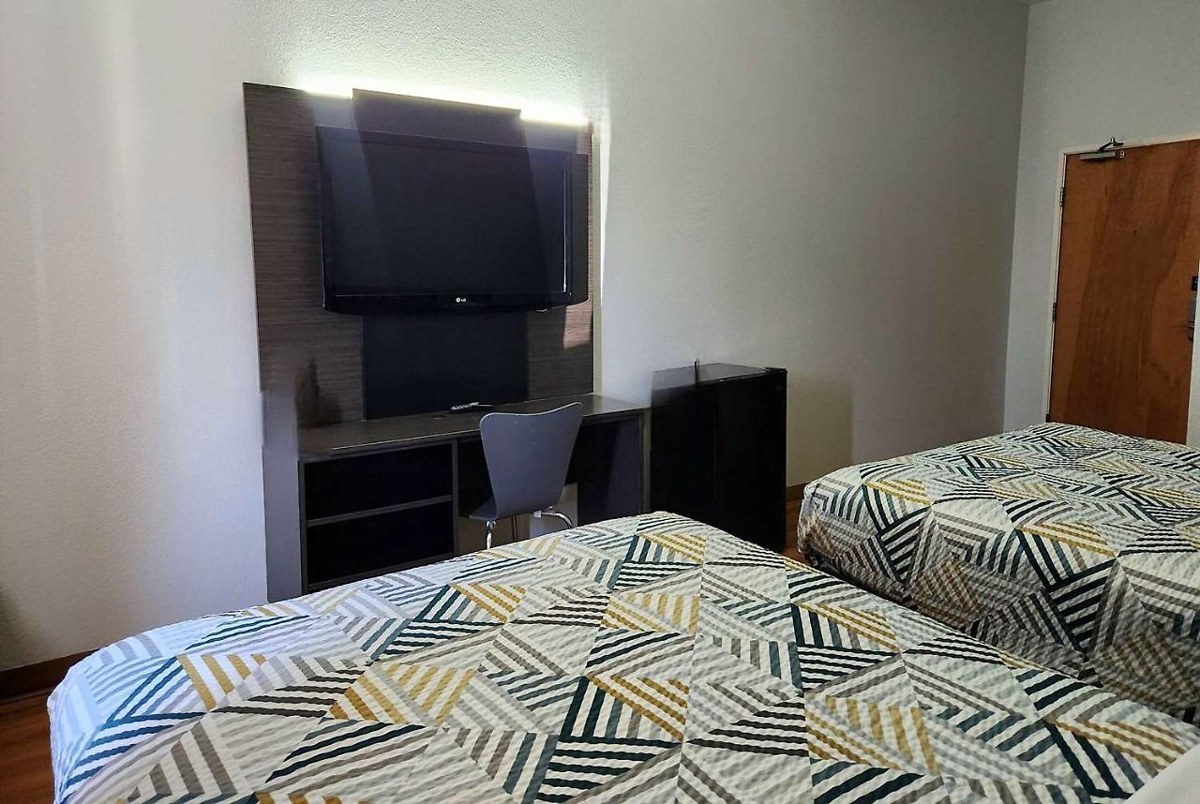 Baymont by Wyndham San Antonio Airport photo 1