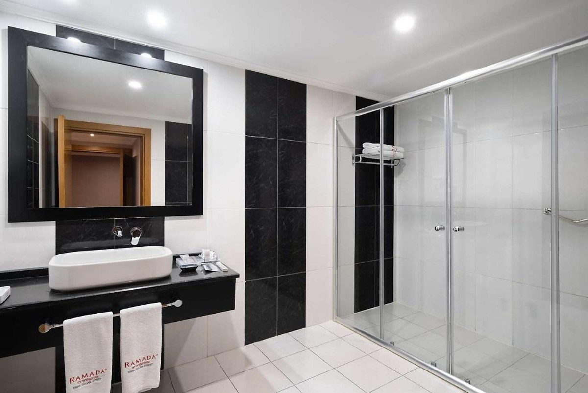 Ramada by Wyndham Erbil Gulan Street photo 3