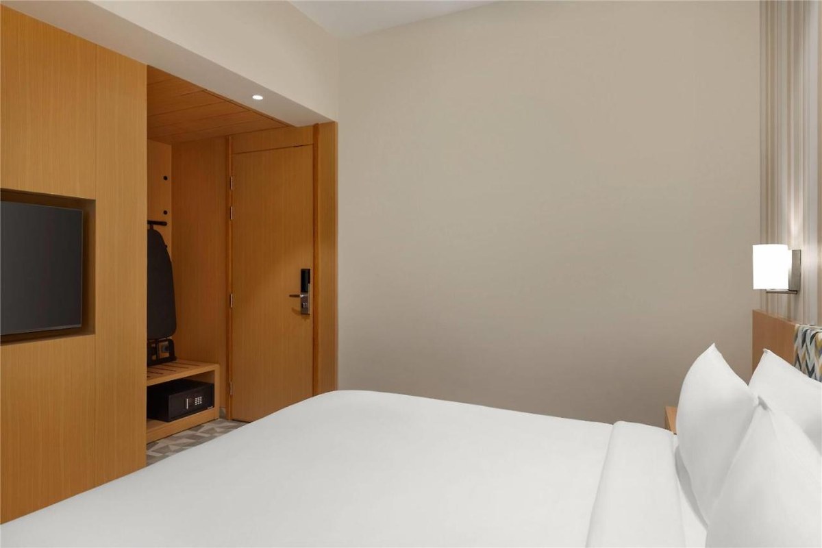 Ramada Encore by Wyndham Lucknow Airport photo 4