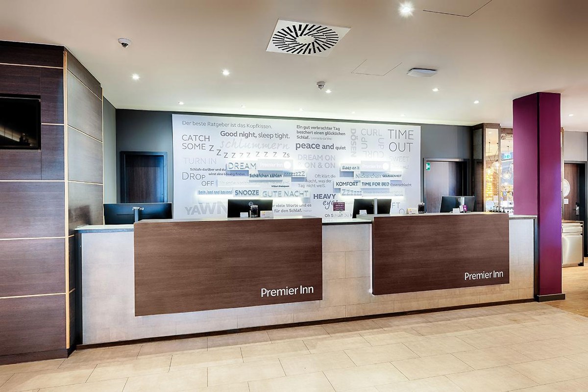 Premier Inn Premier Inn Koeln City Centre photo 2