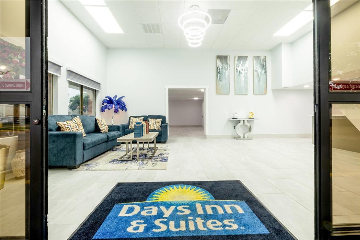 Days Inn & Suites by Wyndham Bossier City/Casino Area photo 4