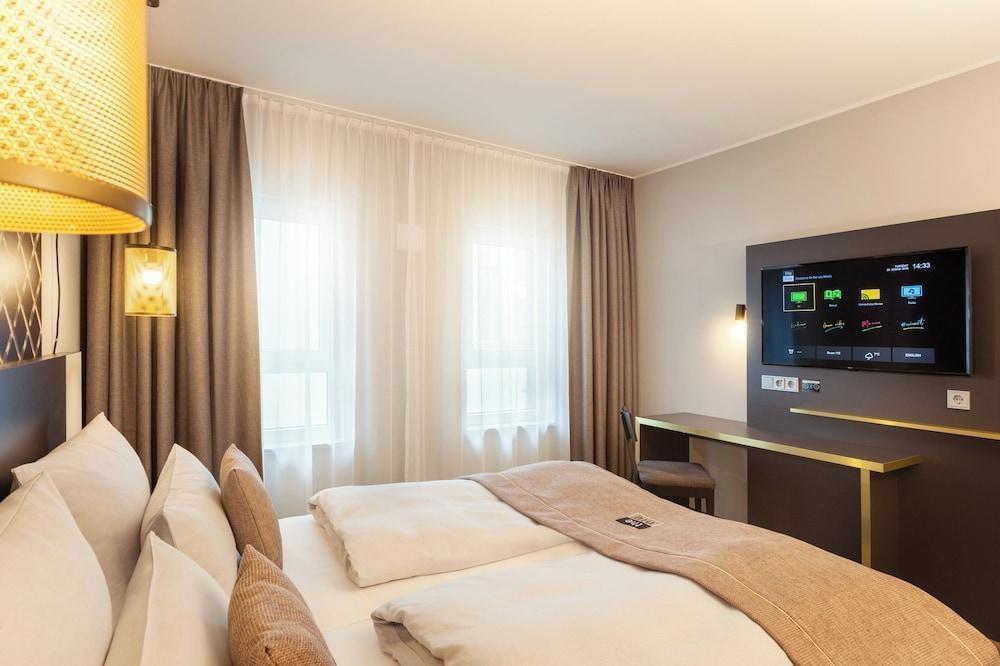 Holiday Inn The Niu Mesh Stuttgart Messe